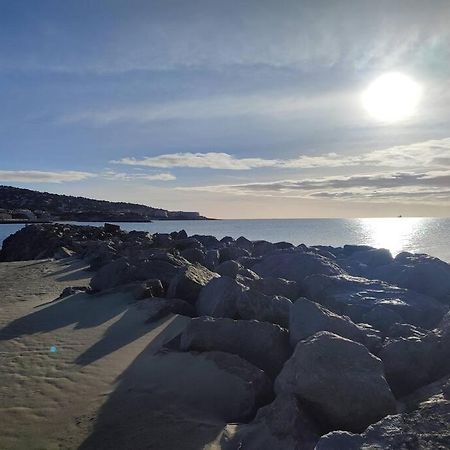 Sete : Charmant T3 Entre L'Etang Et Les Plages Extérieur photo